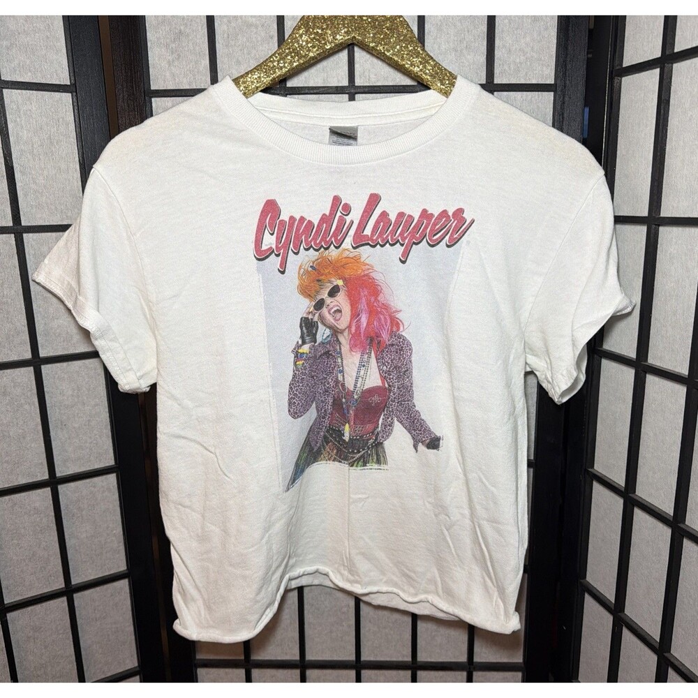 Cyndi Lauper Graphic Tee Retro 1980's Crop White Tee Shirt Size Small